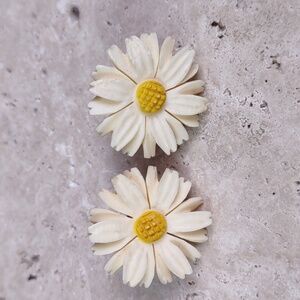 Vintage Carved Celluloid Daisy Earrings